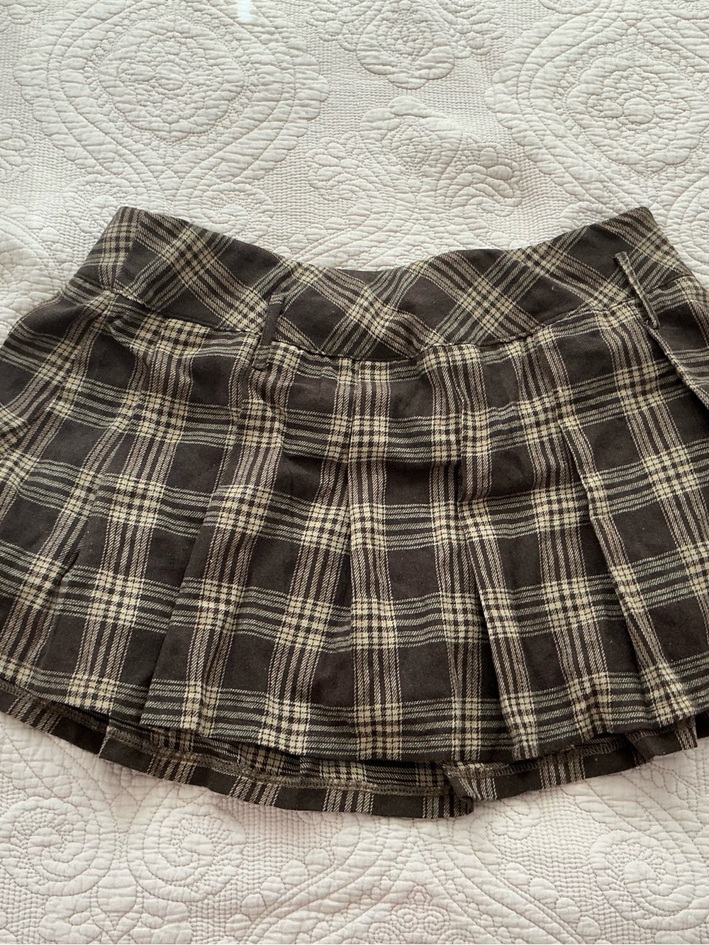 Pleated Plaid Mini Skirt - Black & Cream